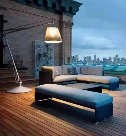 這設計才叫頂層露臺,你家那只能叫屋頂