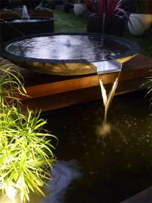 院子里造個小水景檔次提高了十倍不止
