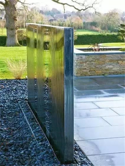 院子里造個小水景檔次提高了十倍不止