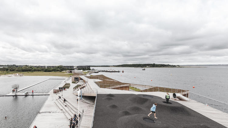 丹麥這座公園,有趣結(jié)合了人造設(shè)施與自然景觀
