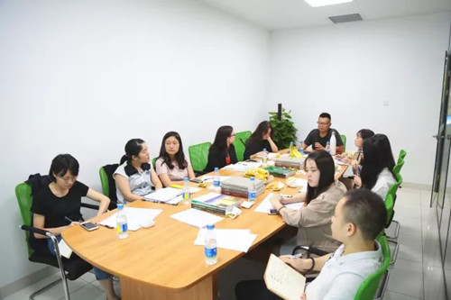 研究生工作站企業(yè)導(dǎo)師分享會走進文科園林