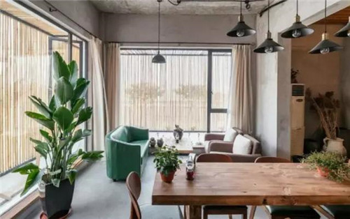 蘇州西山一家設計極簡工業風的民宿