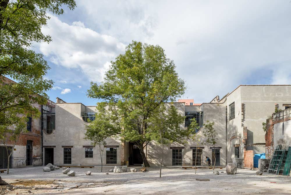 鄉(xiāng)村住宅變身辦公樓的景觀改造