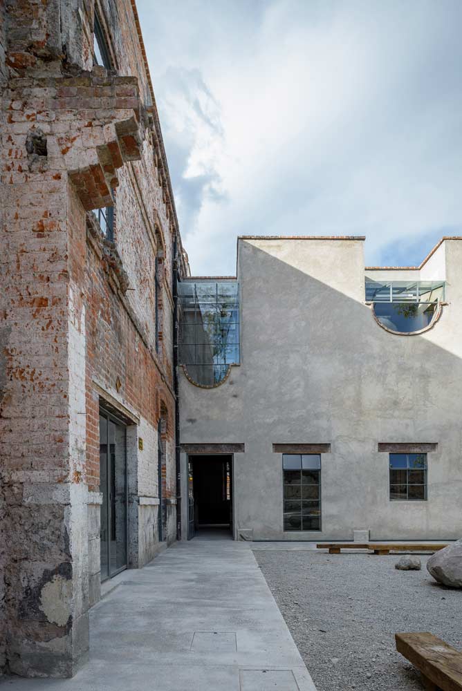 鄉(xiāng)村住宅變身辦公樓的景觀改造