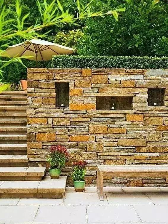 別墅庭院圍墻必備的5種設(shè)計(jì)!