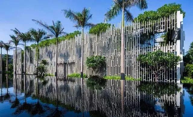 植物與水的搭配讓景觀充滿詩情畫意