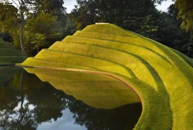 植物與水的搭配讓景觀充滿詩情畫意