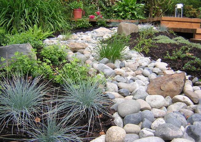 巖石園景觀中經常使用的石頭