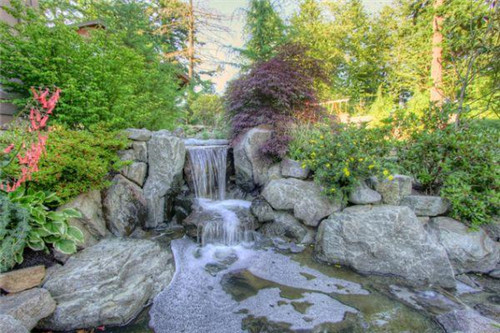 設(shè)計巧妙瀑布景觀江南美景花園