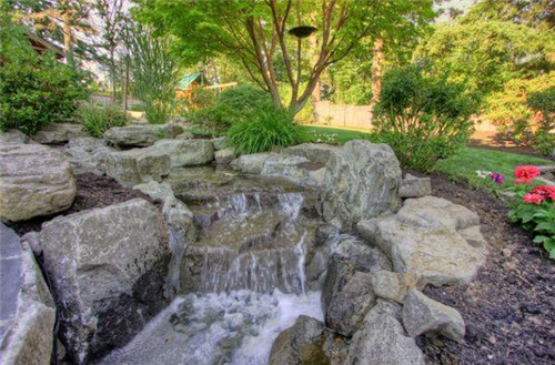 設(shè)計巧妙瀑布景觀江南美景花園