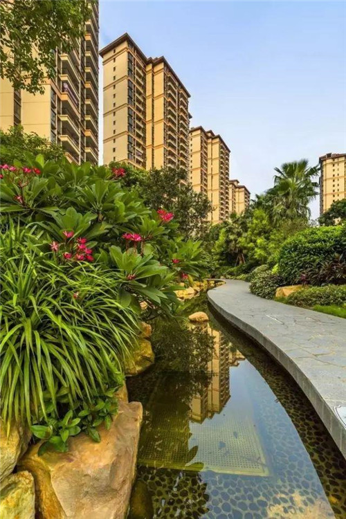 不規則駁岸設計,為水景增色!