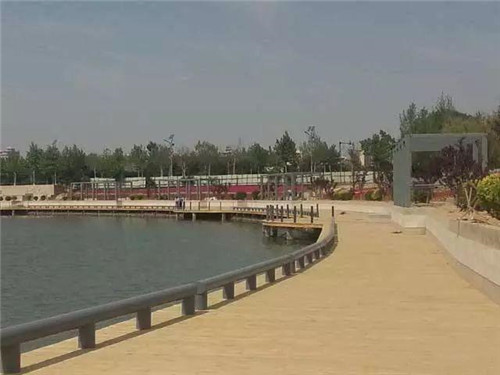 不規則駁岸設計,為水景增色!