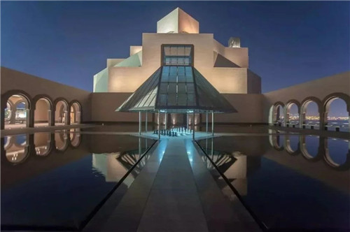 建筑大師貝聿銘創造出波斯灣上的城市明珠