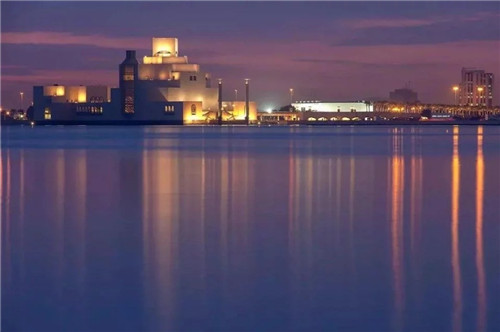 建筑大師貝聿銘創造出波斯灣上的城市明珠