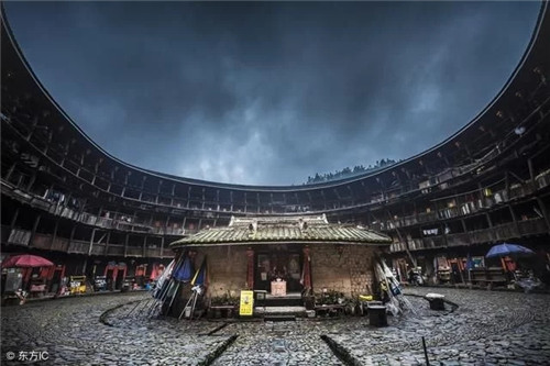 千城一色 斷崖城市文化該去何處續(xù)接