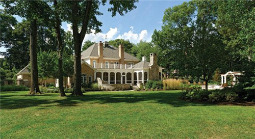 美國著名景觀設(shè)計(jì)師如何改造枯燥的花園