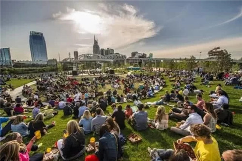 聊聊身邊的景觀草坪