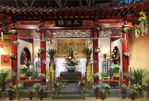 中國的插花技藝卻比其早出現千年！