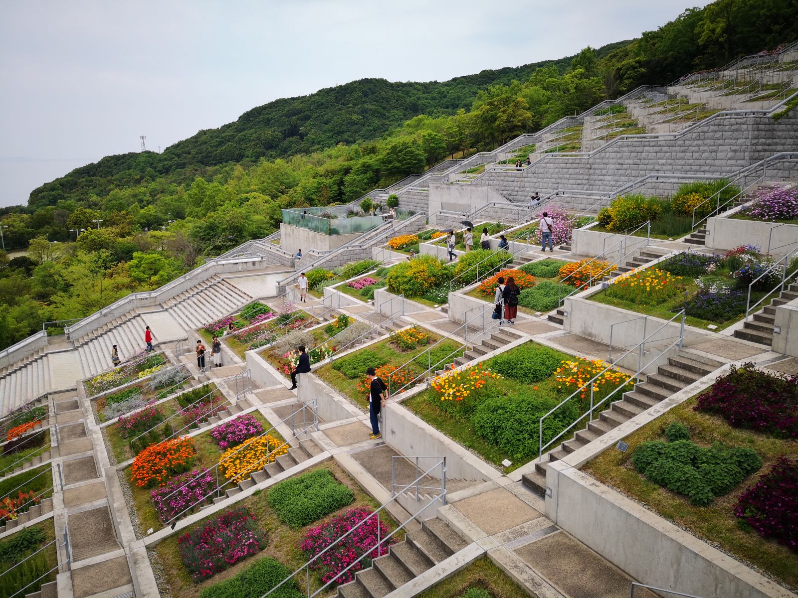 參觀大師安藤忠雄作品 考察大阪住宅與商業(yè)建筑
