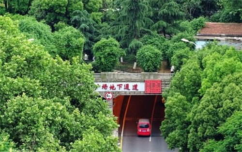 武漢黃鶴樓景區(qū)周邊立體整治見成效