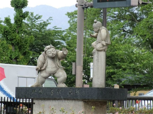 日本鴨川河上的千姿百態(tài)的橋