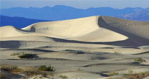 帶你感受大自然的極簡之美,荒蕪卻震撼心靈
