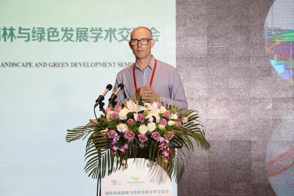 David Fletcher：《Design Inspiration and Process（設計靈感與過程）》