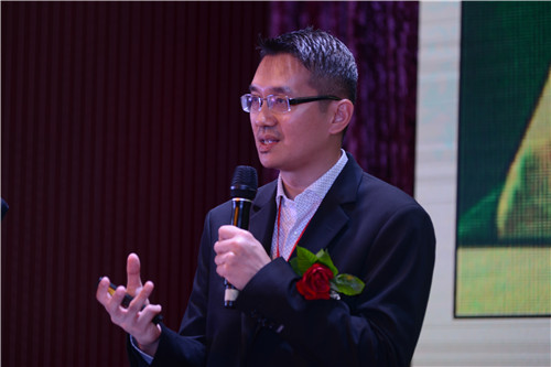 梁達民：紅黃藍綠-環境設計