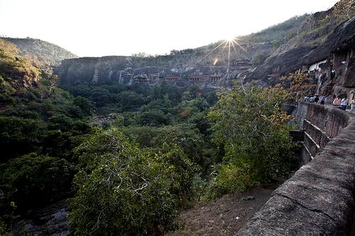 山崖上的諸神世界——阿旃陀石窟