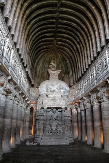 山崖上的諸神世界——阿旃陀石窟