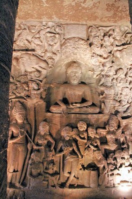 山崖上的諸神世界——阿旃陀石窟