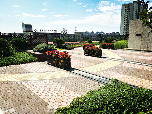 園冶杯專業(yè)獎(jiǎng)：工業(yè)大學(xué)附中低碳屋頂花園