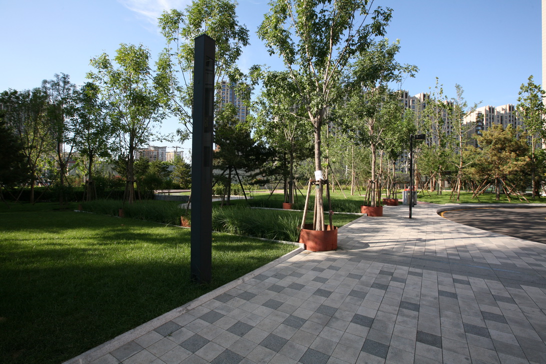 章俊華作品：規整中的非規整——常楹公元商務中心景觀設計