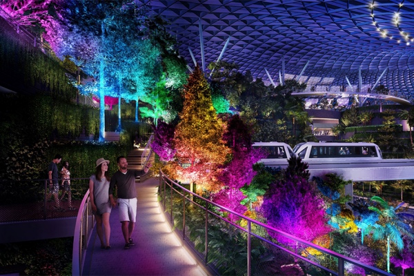 在花園機場中欣賞全球落差最大室內瀑布