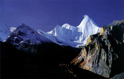 牟江教授:四川甘孜高原藏族村落融入自然 適應環(huán)境分析