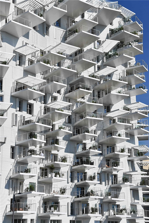 日法建筑師聯合設計不規則住宅 外觀清奇獨特