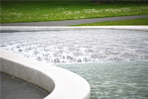 埃菲爾鐵塔周邊將改造為大花園，由哪位大師設計？