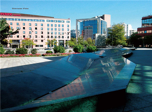 埃菲爾鐵塔周邊將改造為大花園，由哪位大師設計？