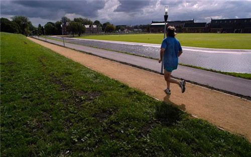 埃菲爾鐵塔周邊將改造為大花園，由哪位大師設計？