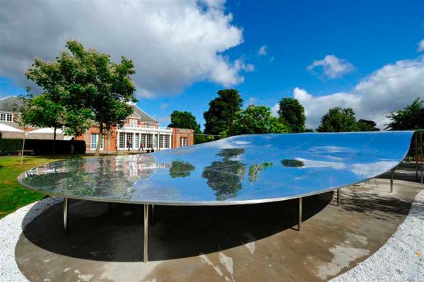 一年一度的蛇形畫廊夏季展亭開放,結(jié)果為何“不甚理想”?