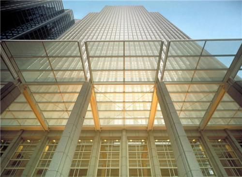 著名建筑大師西薩·佩里逝世