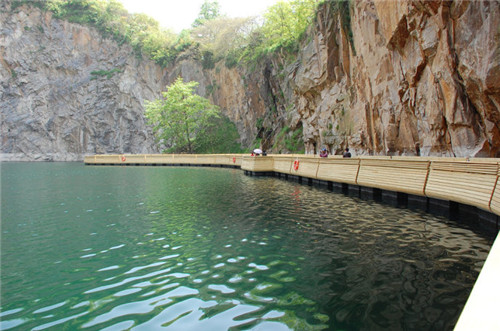 礦坑公園,讓大地傷疤涅槃重生
