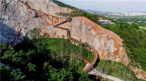 礦坑公園,讓大地傷疤涅槃重生