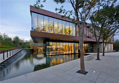 礦坑公園,讓大地傷疤涅槃重生