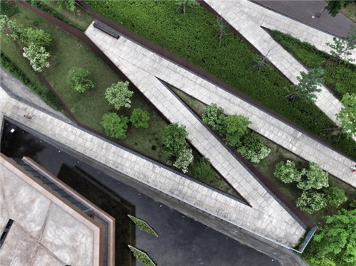 礦坑公園,讓大地傷疤涅槃重生