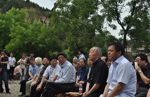 馮驥才：傳統村落保護與發展功在當代利在千秋