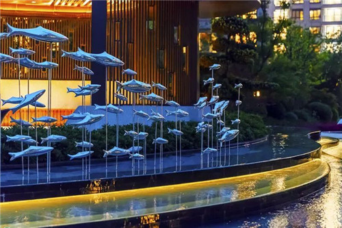 一只魚的自我意識 | 鎮江中南聆江閣