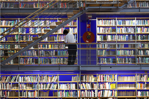 大學(xué)圖書館15000平方米地下書庫