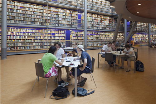 大學(xué)圖書館15000平方米地下書庫