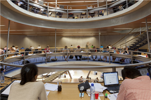 大學(xué)圖書館15000平方米地下書庫